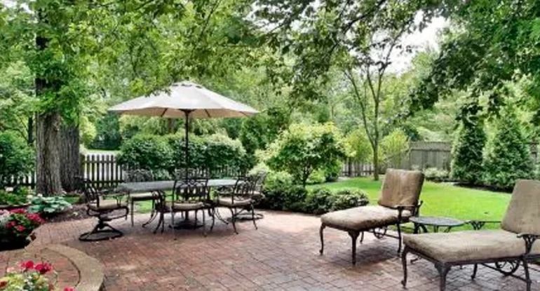Pavr Patios in Zionsville Design